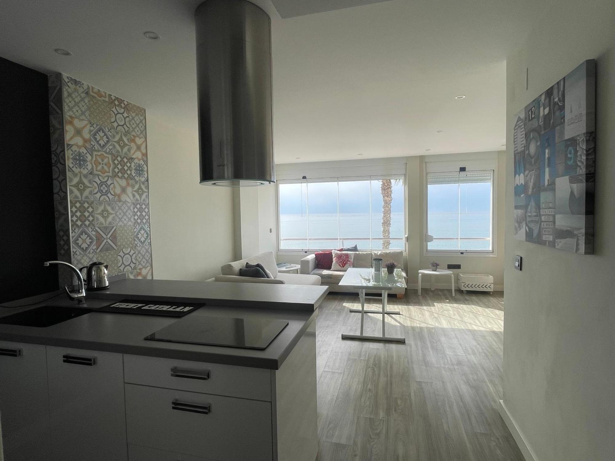Moderno Piso Mirando Al Mar Appartement *